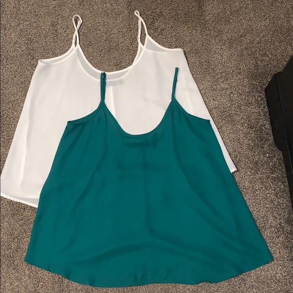 Green and white blouse - Picture 1 of 3